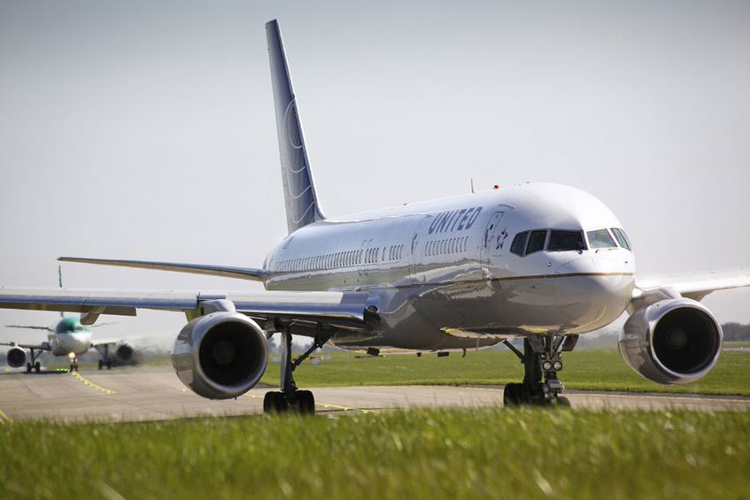 United_airlines_plane United_airlines_plane